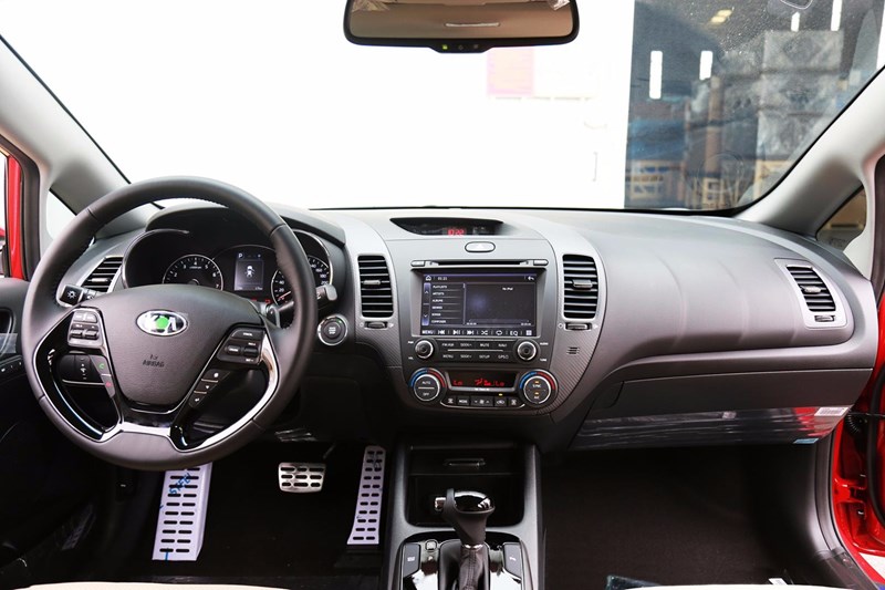 Kia Cerato 2017 - Bán Kia Cerato 2017, màu trắng, nhập khẩu