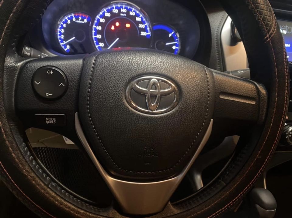 Toyota Vios 2020 - Màu đen, giá chỉ 505 triệu