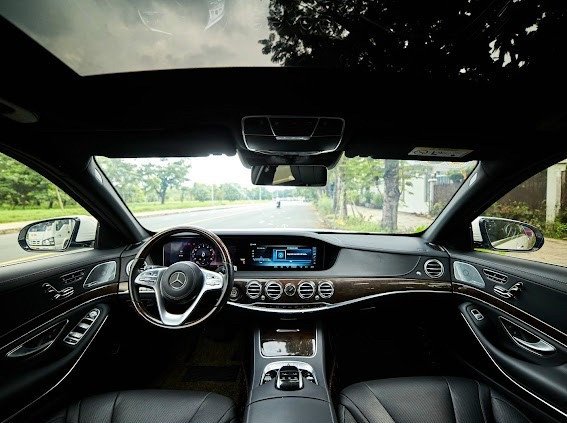 Mercedes-Benz 2018 - Đã kiểm định 110 hạng mục - Bảo hành chính hãng lịch sử, cam kết chất lượng. Liên hệ giá cạnh tranh