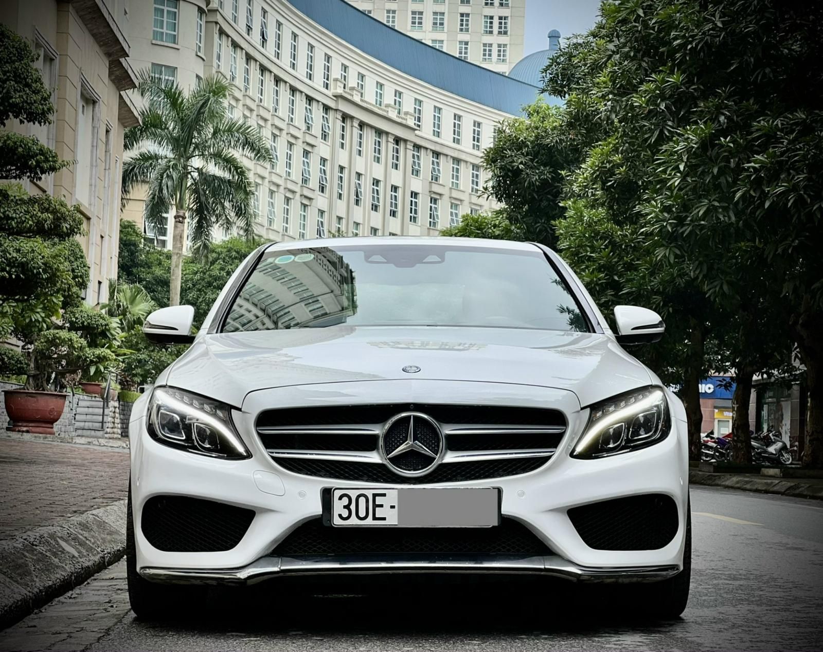 Mercedes-Benz 2016 - Màu trắng, xe nhập