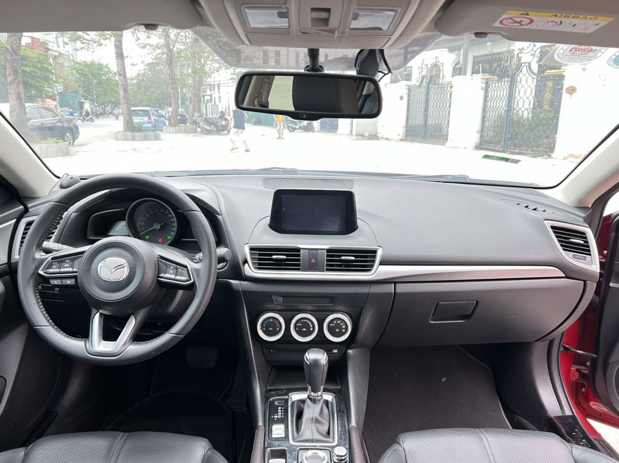 Mazda 3 2019 - Màu đỏ, 575tr
