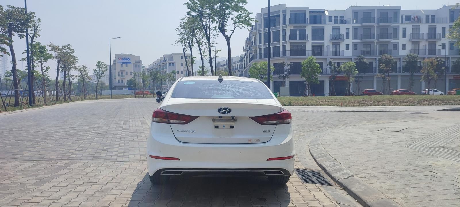 Hyundai Elantra 2017 - 1 chủ, chạy 6,2 vạn km