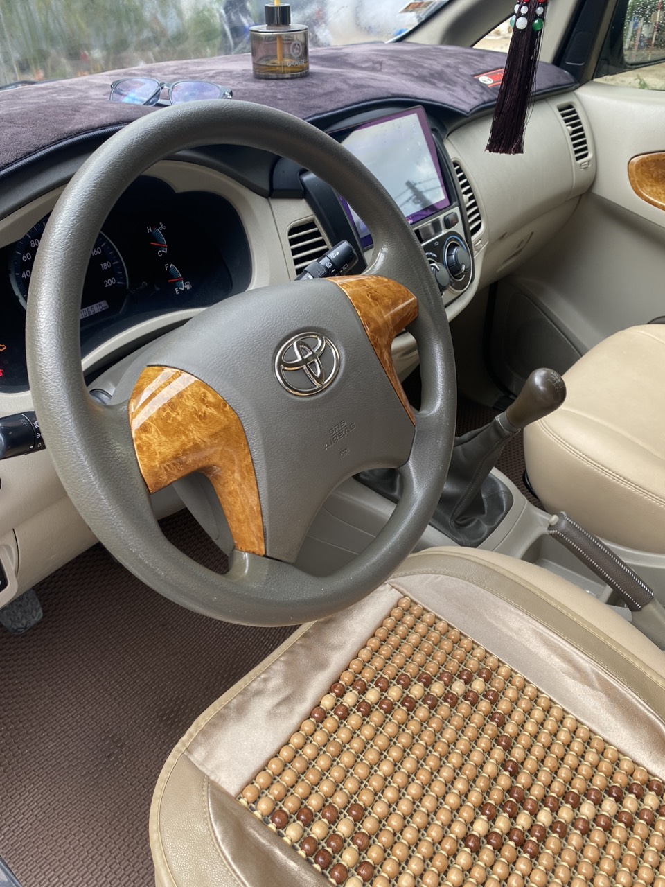 Toyota Innova 2015 - chính chủ cần bán xe TOYOTA 7 chỗ, sản xuất năm 2015