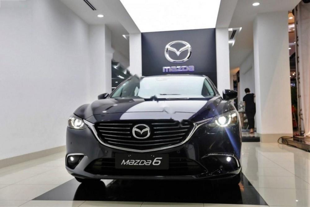 Bán Mazda 6 2.0L Premium đời 2017, giá chỉ 879 triệu