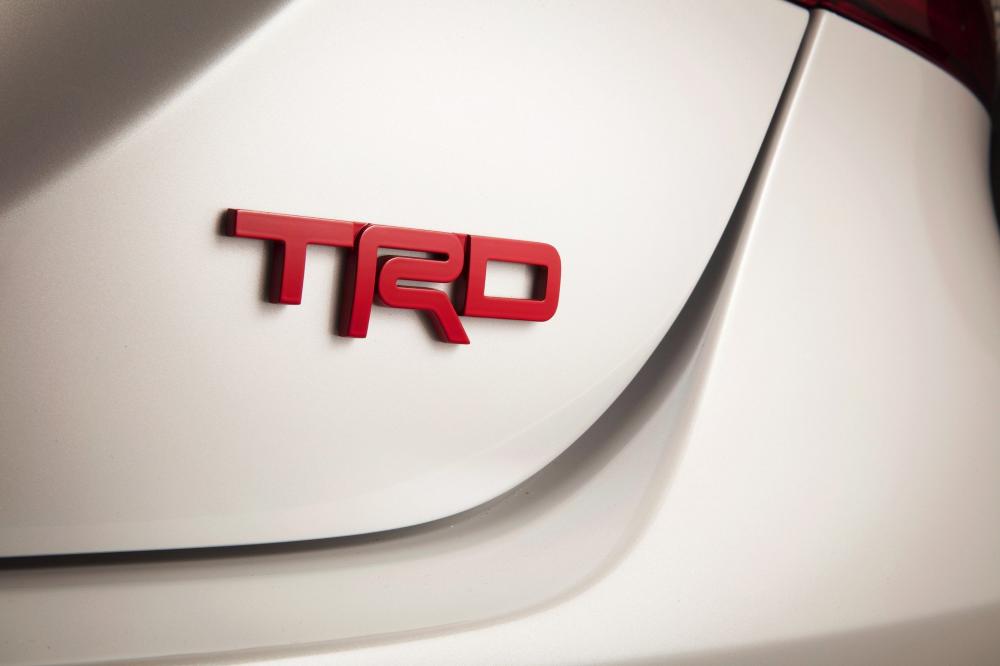 Bộ đôi Toyota Avalon và Camry TRD 2020 chính thức “trình làng”