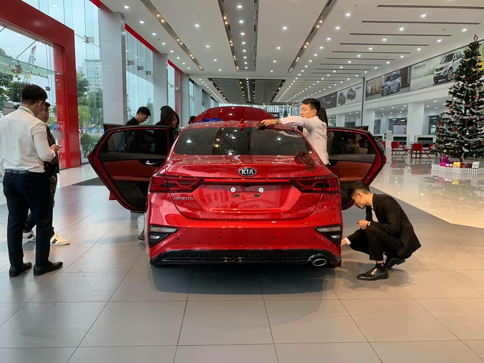 Kia Cerato 2019 chính thức ra mắt khách Việt, giá từ 559 triệu đồng