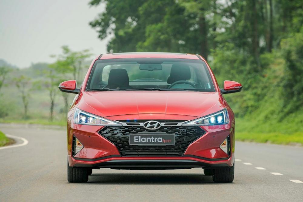 Hyundai Elantra 2019 chính thức trình làng, giá từ 580 triệu đồng 7a