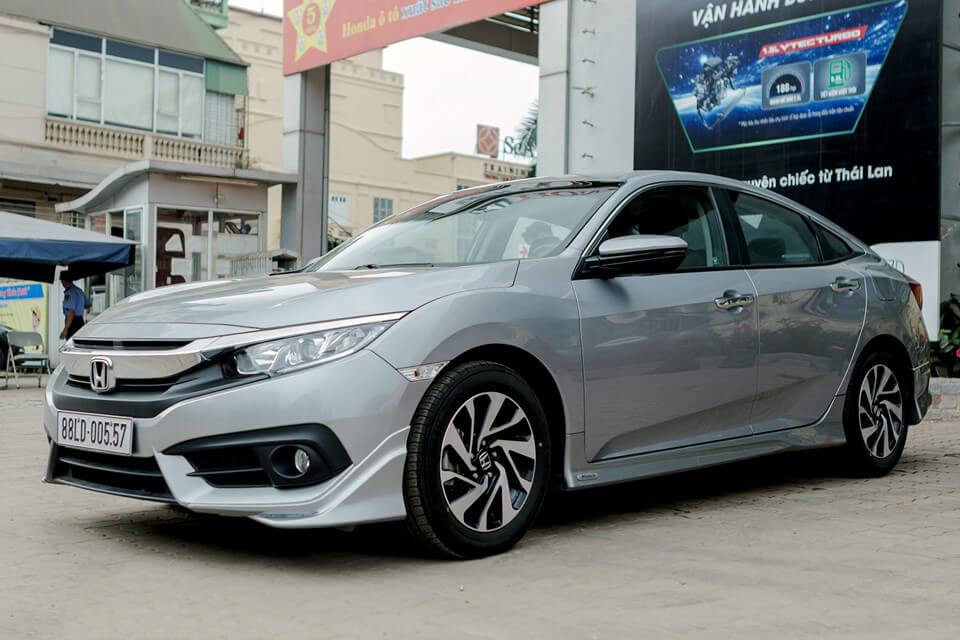 Honda Civic 1.8E 2019 tại Việt Nam bị “ăn bớt” nhiều trang bị