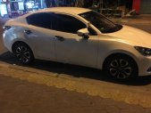 Mazda 2 1.5 AT 2016 - Cần bán gấp Mazda 2 1.5 AT năm 2016, xe đẹp, màu trắng giá 480 triệu tại Quảng Ngãi