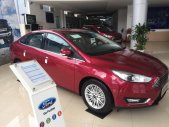 Ford Focus Titanium 2018 - Bán xe Focus Titanium 2018 khuyến mại dán kính trải sàn. Hỗ trợ ngân hàng từ 7.5%/năm LH 0987987588 tại Bắc Giang giá 710 triệu tại Bắc Giang