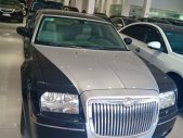 Chrysler 300C 2.7AT 2006 - Bán Chrysler 300C 2.7 năm sản xuất 2006, hai màu, xe nhập giá 580 triệu tại Tp.HCM
