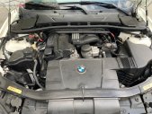 BMW 3 Series 320i 2009 - Cần bán lại xe BMW 3 Series 320i sản xuất năm 2009, màu trắng, đăng ký 2010, biển số thành phố giá 450 triệu tại Tp.HCM