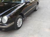 Mercedes-Benz E class E240 AT 2001 - Bán ô tô Mercedes E240 AT năm 2001, màu đen giá 145 triệu tại Tp.HCM