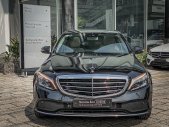 Mercedes-Benz C class  C200 Exclusive 2019 - Bán ô tô Mercedes C200 Exclusive năm 2019, màu đen giá 1 tỷ 640 tr tại Tp.HCM