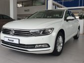 Volkswagen Passat Comfort 2018 - Volkswagen Passat High, màu trắng, tặng quà khủng giá 1 tỷ 380 tr tại Quảng Ninh