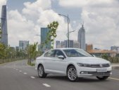 Volkswagen Passat 2017 - Volkswagen Passat mẫu xe dành cho doanh nhân, rẻ như xe Nhật, nhập khẩu nguyên chiếc Đức. Tặng 100% phí trước bạ giá 1 tỷ 480 tr tại Quảng Ninh