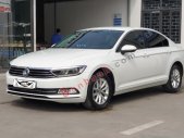 Volkswagen Passat 2017 - Bán Volkswagen Passat đời 2017, màu trắng, nhập khẩu nguyên chiếc giá 950 triệu tại Quảng Ninh