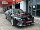 Toyota Camry 2020 - Màu đen - Biển số HCM giá 1 tỷ 189 tr tại Long An