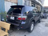 Toyota Fortuner 2009 - Toyota Fortuner 2009 2.7V 4x4 AT - 110000 km giá 308 triệu tại Tp.HCM