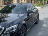 Mercedes-Benz C200 2020 - Đen, nội thất đen, chính chủ giá 1 tỷ 200 tr tại Tp.HCM