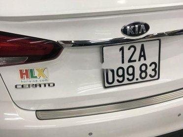 Kia Cerato 2018 - Bán Kia Cerato đời 2018, màu trắng xe gia đình, giá tốt