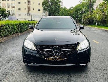 Mercedes-Benz C300 2019 - Giá 1 tỷ 659tr