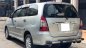 Toyota Innova MT 2012 - Cần bán xe Innova 2012, số sàn, màu bạc, còn mới tinh