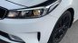 Kia Cerato 1.6MT 2016 - Bán Kia Cerato 1.6MT đời 2016, mới 99% màu trắng, sơn zin cả xe.