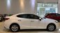 Mazda 3 2018 - Cần bán gấp Mazda 3 sản xuất năm 2018, màu trắng, 630 triệu