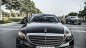 Mercedes-Benz E class E 200 2017 - Cần bán Mercedes E 200 sản xuất 2017, màu đen, xe cũ chính hãng