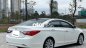 Hyundai Sonata 2.0AT 2012 - Bán Hyundai Sonata 2.0AT sản xuất 2012, màu trắng, xe nhập xe gia đình