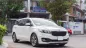Kia Sedona 2016 - Sedona sản xuất 2016, màu trắng sang trọng đang tìm chủ nhân mới.